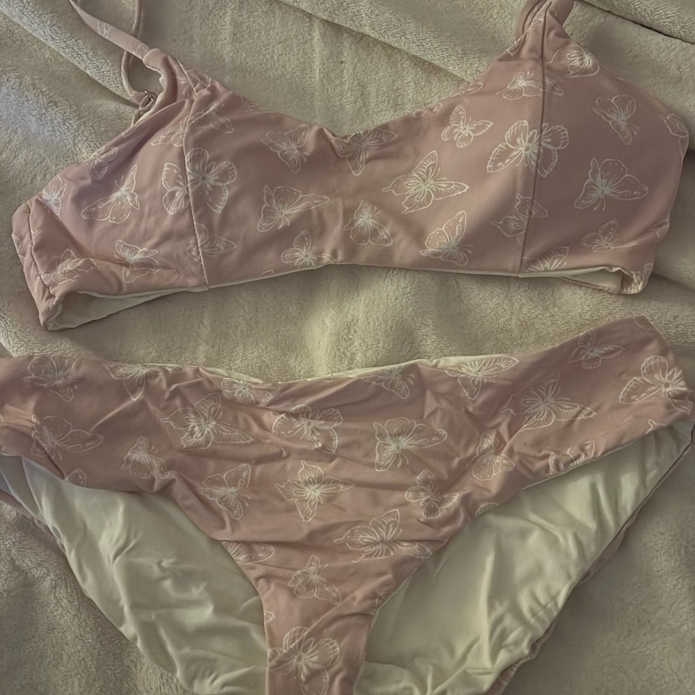 Dippin Daisy Butterfly Print Pink swim set
